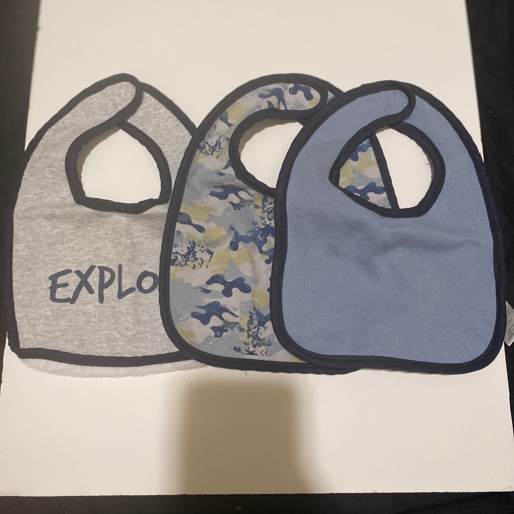 3 Bibs